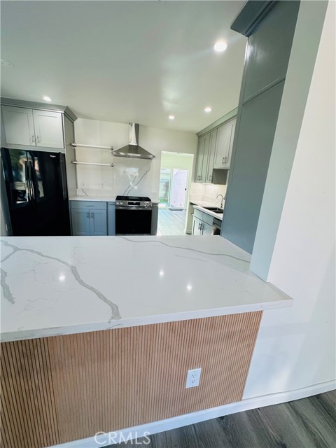 Detail Gallery Image 3 of 30 For 3634 Caspian, Long Beach,  CA 90810 - 4 Beds | 2 Baths