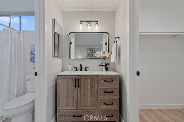 Detail Gallery Image 21 of 49 For 18838 Cabral, Canyon Country,  CA 91351 - 4 Beds | 3 Baths