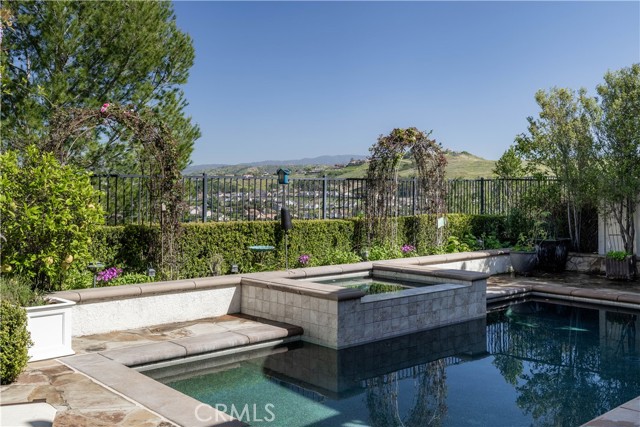 Front Image Thumbnail for CROC26054171