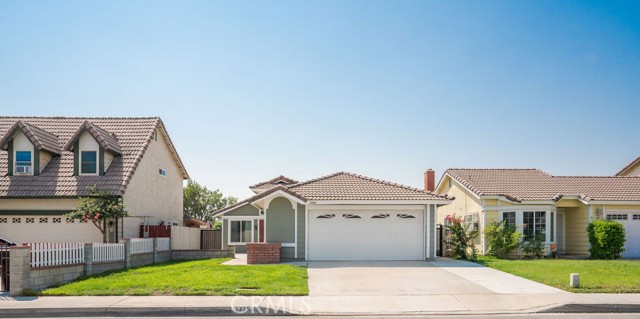 Image 3 for 11964 Oakwood Dr, Fontana, CA 92337