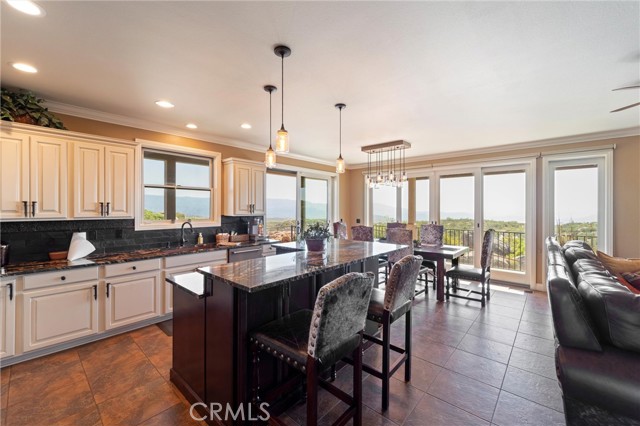 Detail Gallery Image 6 of 75 For 42955 Irons Rd, Aguanga,  CA 92536 - 5 Beds | 5 Baths