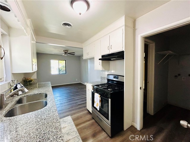 Detail Gallery Image 16 of 45 For 527 Fern Pl, Hemet,  CA 92543 - 2 Beds | 2 Baths