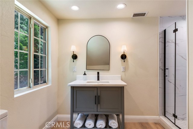 901 Ca-173, Lake Arrowhead CA: https://media.crmls.org/medias/b7c3ff86-d4ea-4322-b320-b0817156365f.jpg
