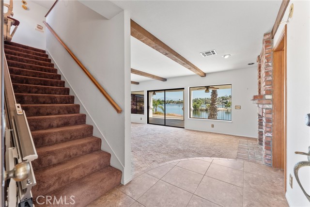 21998 Strawberry Lane, Canyon Lake CA: https://media.crmls.org/medias/b7c40d96-50f3-4e1f-bdd7-d157cb7e86db.jpg