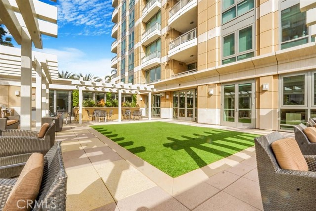 3059 Scholarship, Irvine CA: https://media.crmls.org/medias/b7c44ad0-4caf-4c8b-9528-a4f25f352f42.jpg