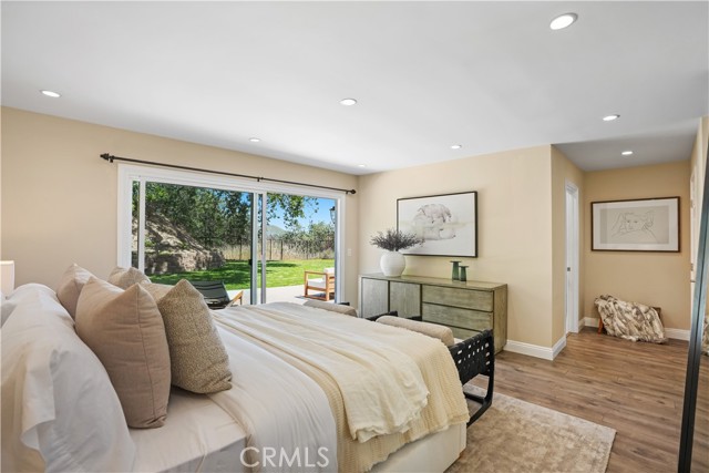 854 Rim Crest, Westlake Village CA: https://media.crmls.org/medias/b7c53960-df82-4065-946b-adc99ae5478a.jpg