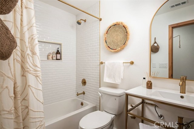 Detail Gallery Image 12 of 18 For 57783 Saratoga Ave, Yucca Valley,  CA 92284 - 3 Beds | 1/1 Baths