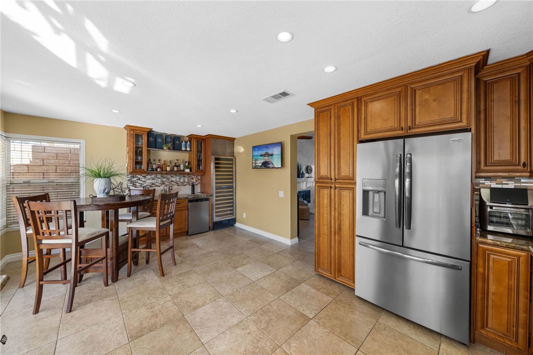 Detail Gallery Image 18 of 41 For 790 Silvestre Ct, Corona,  CA 92879 - 3 Beds | 2/1 Baths