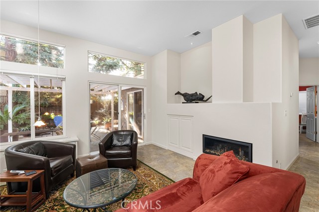 Detail Gallery Image 17 of 59 For 1975 Heritage Oak, Chico,  CA 95928 - 3 Beds | 2 Baths