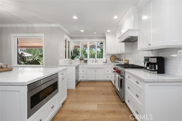 Image 8 of 75 For 15278 El Soneto Drive