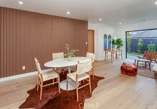 Detail Gallery Image 7 of 16 For 1000 Indiana Ave, Venice,  CA 90291 - 3 Beds | 2 Baths