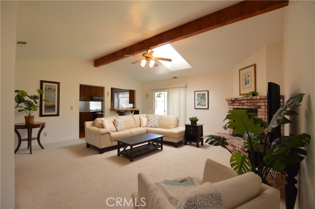 Detail Gallery Image 3 of 13 For 2 Kevin Ct, Chico,  CA 95928 - 3 Beds | 2 Baths