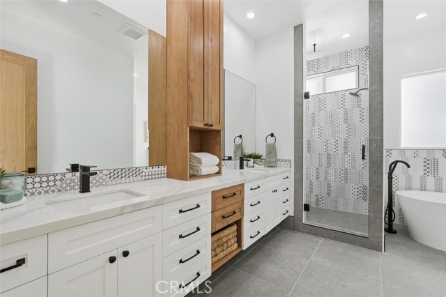 Detail Gallery Image 36 of 45 For 617 N Irena Ave #B,  Redondo Beach,  CA 90277 - 4 Beds | 3/1 Baths