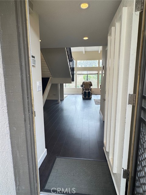 Detail Gallery Image 8 of 28 For 2508 C N Tustin, Santa Ana,  CA 92705 - 3 Beds | 2/1 Baths