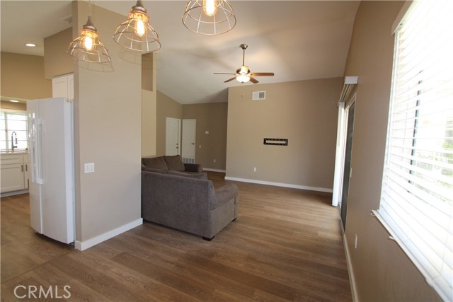 Detail Gallery Image 7 of 22 For 1238 Darlene Ct, Redlands,  CA 92374 - 2 Beds | 2 Baths