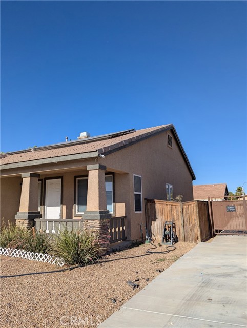 Detail Gallery Image 2 of 5 For 14537 Oakdale Cir, Adelanto,  CA 92301 - 5 Beds | 2 Baths