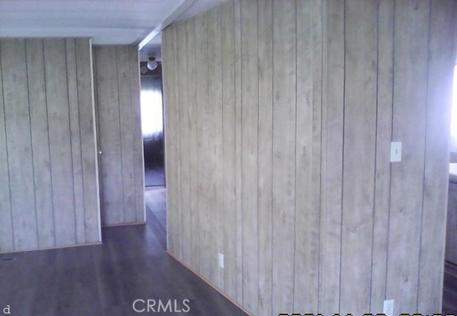 Detail Gallery Image 8 of 17 For 4841 Holly Ave, Long Beach,  CA 90805 - 2 Beds | 2 Baths