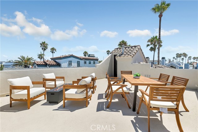 Detail Gallery Image 26 of 30 For 125 24th St, Newport Beach,  CA 92663 - 4 Beds | 3/1 Baths