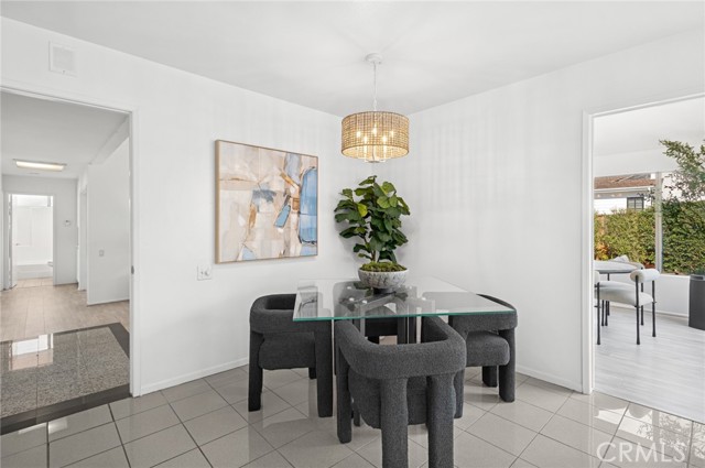 Detail Gallery Image 20 of 26 For 2030 Port Weybridge, Newport Beach,  CA 92660 - 3 Beds | 2 Baths