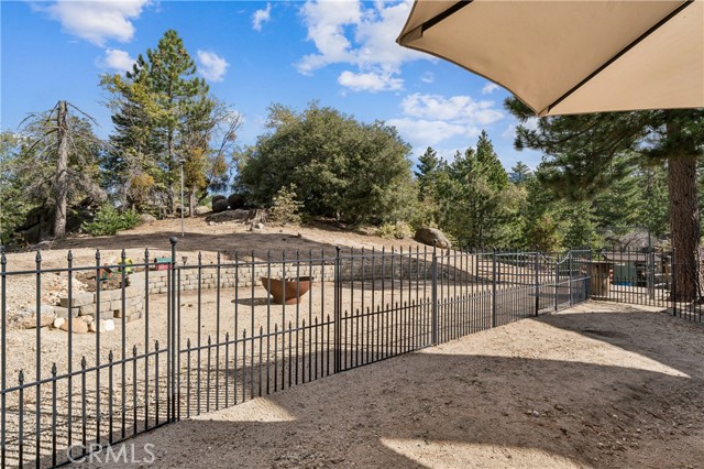 32360 Pine Manor Lane, Running Springs, CA 92382