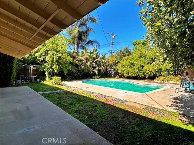 Detail Gallery Image 26 of 26 For 8927 Gloria Ave, North Hills,  CA 91343 - 3 Beds | 2 Baths