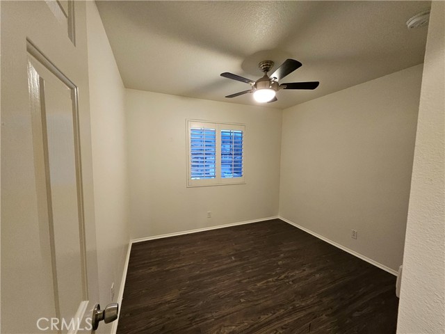 1369 Soundview Circle, Corona CA: https://media.crmls.org/medias/b7cd58c1-0ba0-4cc1-9741-157568e60891.jpg