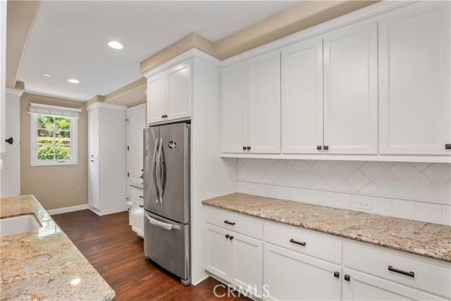 26 Woods Trail, Irvine CA: https://media.crmls.org/medias/b7cd6e89-4772-4745-8644-194bb89dc8e8.jpg