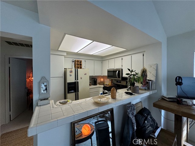 Detail Gallery Image 4 of 13 For 4240 Lost Hills Rd #405,  Calabasas,  CA 91301 - 1 Beds | 1 Baths