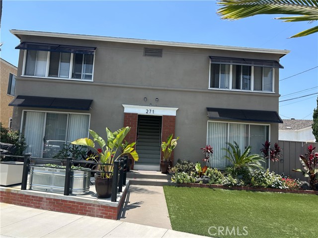 271 Covina Avenue, Long Beach CA: https://media.crmls.org/medias/b7cea347-c1f6-4bcb-8ab3-9c2e7eb6ea4f.jpg