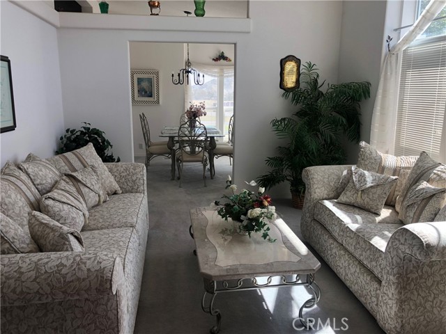42850 Hill Top Drive, Banning CA: https://media.crmls.org/medias/b7cf47dd-c7f4-4a7d-ade5-17d7d9bdc005.jpg