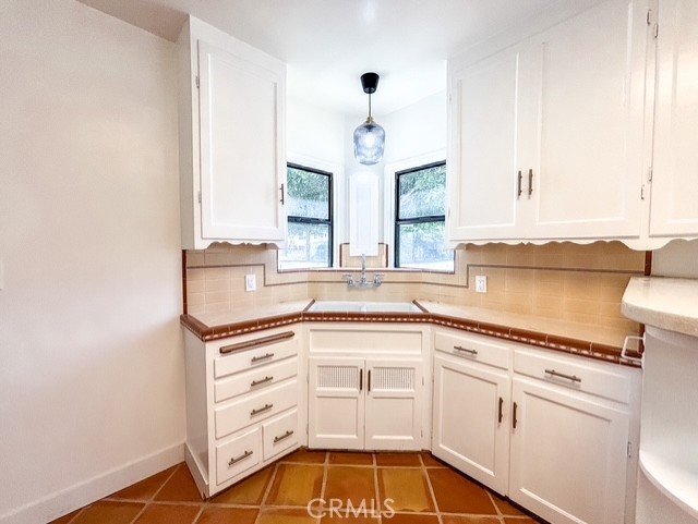 489 W Hill Street, Long Beach CA: https://media.crmls.org/medias/b7cf6c09-df12-4018-bab8-3e22a1ac7fc9.jpg