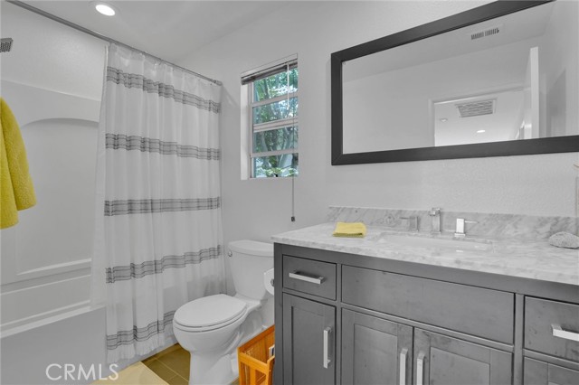 Detail Gallery Image 24 of 34 For 2241 Village Way, Signal Hill,  CA 90755 - 3 Beds | 2/1 Baths
