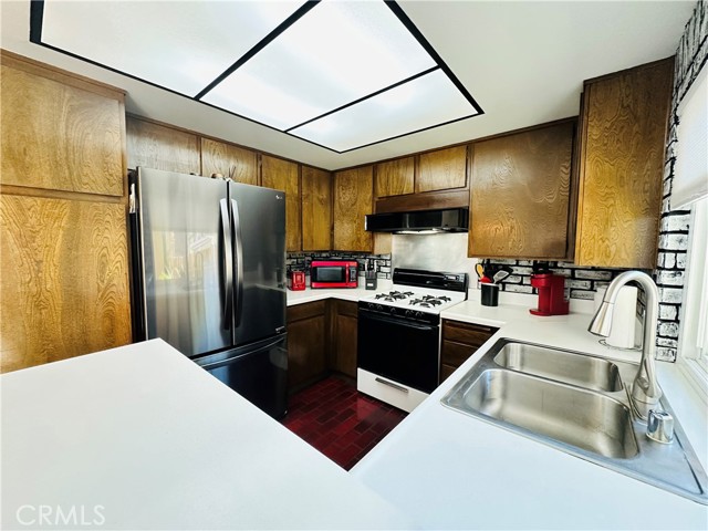 Detail Gallery Image 9 of 25 For 1255 S Buena Vista, Hemet,  CA 92543 - 2 Beds | 2 Baths