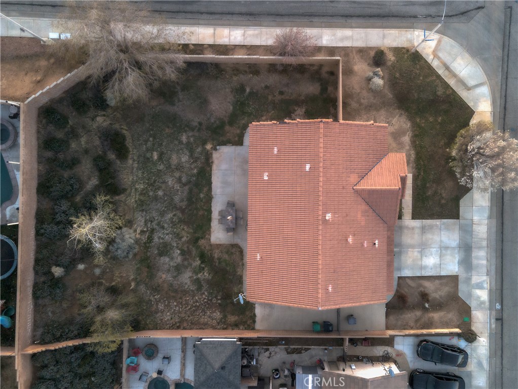 https://media.crmls.org/medias/b7d17a67-7627-4c89-a444-c74263a76da7.jpg?preset=X-Large