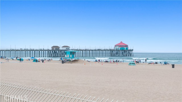 711 Pacific Coast, Huntington Beach CA: https://media.crmls.org/medias/b7d19774-b93c-475d-a130-a5b77217539c.jpg