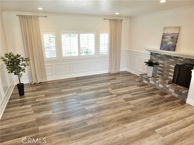 729 East Emerson Ave, Orange CA: https://media.crmls.org/medias/b7d1cb4e-8f4d-4a7d-b2dc-6dd74db37d20.jpg