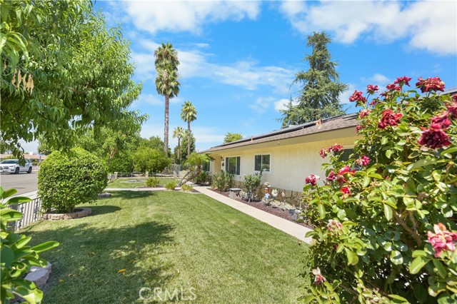 Detail Gallery Image 2 of 43 For 3260 Vista Way, Hemet,  CA 92544 - 4 Beds | 2/1 Baths
