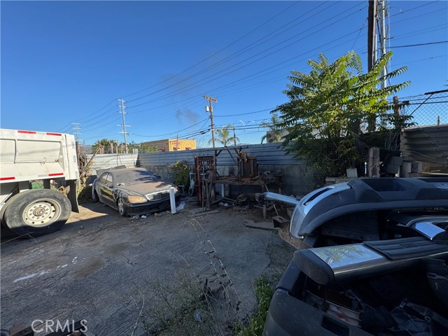 12519 montague, Pacoima CA: https://media.crmls.org/medias/b7d1fa36-f9fd-4541-9f23-e16e635a39ad.jpg