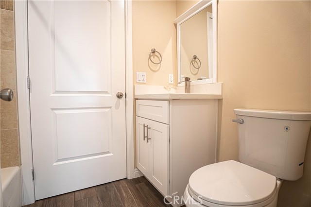 9246 Cedros Avenue, Panorama City CA: https://media.crmls.org/medias/b7d27aa9-a284-4653-8380-b760ea7f9772.jpg