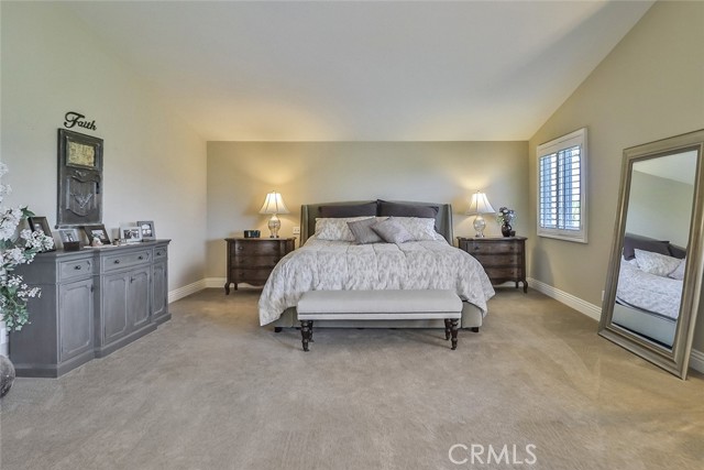11583 Flowerwood Court, Moorpark CA: https://media.crmls.org/medias/b7d32ac9-2b5b-4537-b81c-c1ac002054c4.jpg