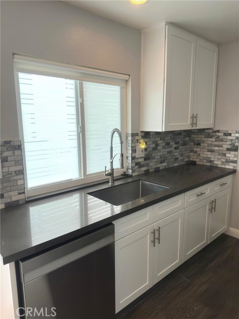 Detail Gallery Image 3 of 5 For 23294 Orange Ave #1,  Lake Forest,  CA 92630 - 1 Beds | 1 Baths