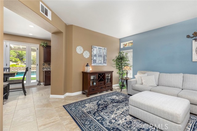 Detail Gallery Image 5 of 34 For 45166 via Quivera, Temecula,  CA 92592 - 3 Beds | 2/1 Baths
