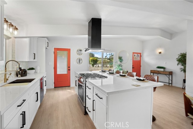 Detail Gallery Image 8 of 45 For 1864 S Hamilton Bld, Pomona,  CA 91766 - 3 Beds | 1 Baths