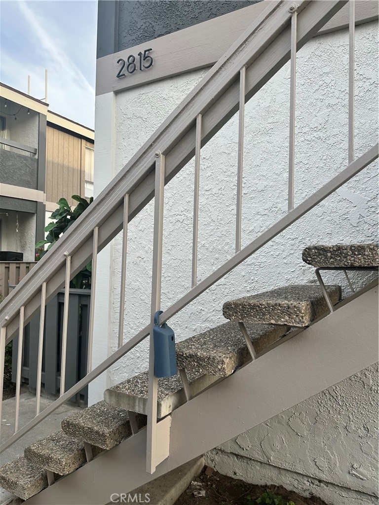 https://media.crmls.org/medias/b7d64f00-a647-4f13-9650-4f856ce9095f.jpg?preset=X-Large