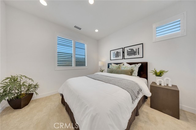 251 Tank, Irvine CA: https://media.crmls.org/medias/b7d659fd-a27a-477c-9d77-6414b939e6d2.jpg