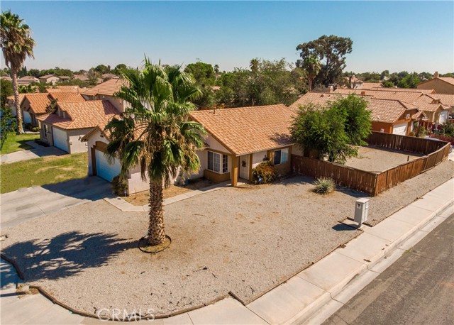 Detail Gallery Image 8 of 22 For 43804 5th St, Lancaster,  CA 93535 - 3 Beds | 2 Baths