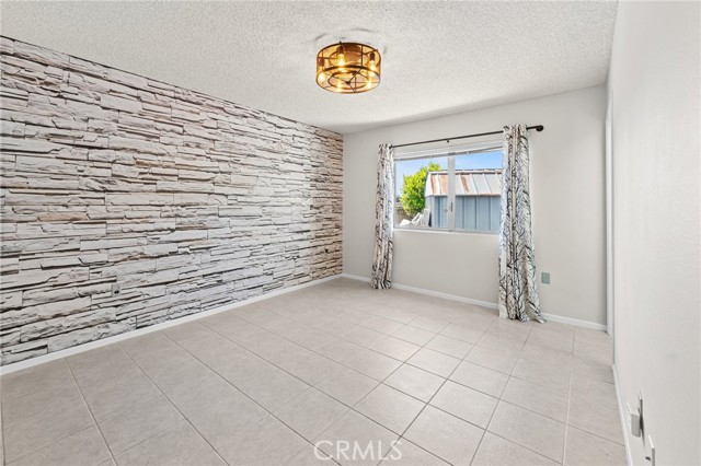 25869 Sandy Lodge Road, Menifee CA: https://media.crmls.org/medias/b7d7df55-da2f-47bc-ad02-eb561fb9e56e.jpg