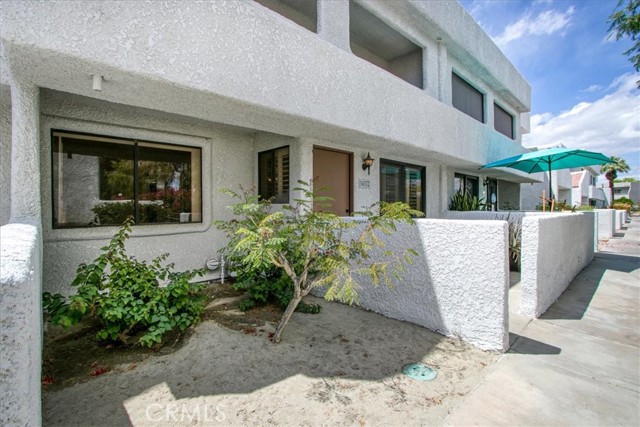 34372 Laura Way, Rancho Mirage CA: https://media.crmls.org/medias/b7d848ec-27ab-484e-b39d-1ec1dfb7e7b2.jpg