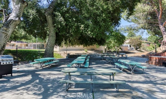 Detail Gallery Image 60 of 66 For 26832 Avenue of the Oaks #D,  Newhall,  CA 91321 - 2 Beds | 2 Baths