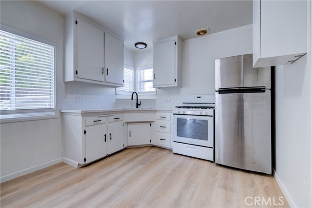 3731 Glendon Avenue, Los Angeles CA: https://media.crmls.org/medias/b7d93709-4c95-4292-8c8d-3db1a1f0e620.jpg